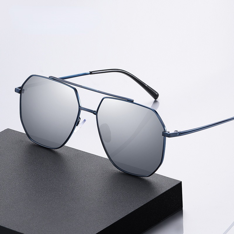 Male and Female Polarized Driver Glasses Driver Night Vision Fishing Outdoor Sports Beach Pilot Sunglasses