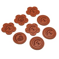 Étiquette en cuir personnalisée en gros, patch en cuir avec logo en relief pour accessoires vestimentaires