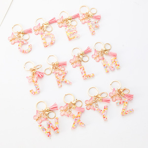 Portachiavi all'ingrosso con 26 lettere in resina <span class=keywords><strong>rosa</strong></span> anime con paillettes, nappa a farfalla, ecologico, impermeabile, fai da te, per decorazioni di borse, chiavi dell'auto e telefoni - Product Image 4