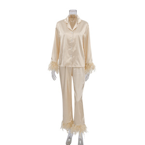 <span class=keywords><strong>Pigiama</strong></span> Elegante Personalizzabile in Raso <span class=keywords><strong>Bianco</strong></span> con Piume, Set 2 Pezzi, Abbigliamento da Casa di Alta Gamma per Donne, <span class=keywords><strong>Pigiama</strong></span> in Seta Modal a Maniche Lunghe - Product Image 6