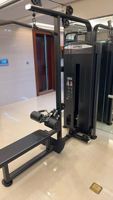 Machine à exercices dorsaux et pectoraux double fonction (Reverse Fly et Pec Deck) – Équipement de gym commercial avec sélection de poids pour l'épaule arrière