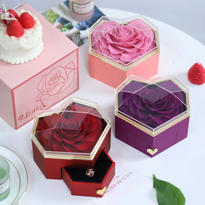 Caja de Joyería Mini Prismática en Forma de Corazón con Rosas Eternas Preservadas, Venta al por Mayor de Fábrica para Regalo del Día de la Madre - Product Image 2