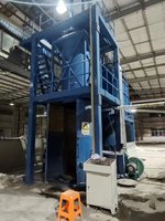 Ligne de production de mousse rebondie à triple station à haut rendement pour la fabrication de mousse cylindrique recyclée à partir d'éponge