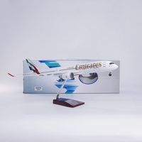Modèle d'avion en résine à l'échelle 1/142, 47 cm, Emirates New Livery Airbus A350-900, avec lumières LED et trains d'atterrissage