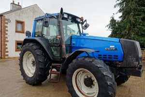 Tractores usados <span class=keywords><strong>Valtra</strong></span> 8150 125HP, <span class=keywords><strong>tractor</strong></span> agrícola de dos ruedas de gran tamaño, equipo agrícola Agrícola, frente de <span class=keywords><strong>tractor</strong></span> UK PTO - Product Image 3
