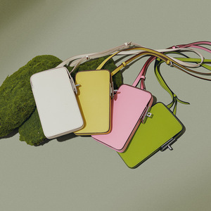 Bolso Bandolera Mini de Cuero Genuino para Mujer, Portátil, a la Moda, Personalizado al por Mayor en Guangzhou, ODM - Product Image 3