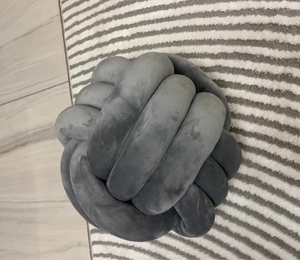 <span class=keywords><strong>Coussin</strong></span> Boule Nouée <span class=keywords><strong>Scandinave</strong></span> Style Tendance à Trois Brins Tissé à la Main en Velours Cristal pour Fenêtre <span class=keywords><strong>et</strong></span> Maison - Product Image 6