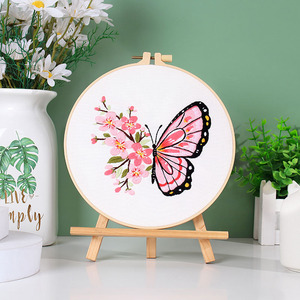 Nuevo estilo Diy juego <span class=keywords><strong>de</strong></span> bordado <span class=keywords><strong>de</strong></span> flores <span class=keywords><strong>de</strong></span> mariposa <span class=keywords><strong>para</strong></span> adultos principiantes Kit <span class=keywords><strong>de</strong></span> práctica <span class=keywords><strong>de</strong></span> <span class=keywords><strong>punto</strong></span> <span class=keywords><strong>de</strong></span> bordado <span class=keywords><strong>para</strong></span> amantes <span class=keywords><strong>de</strong></span> la artesanía - Product Image 5