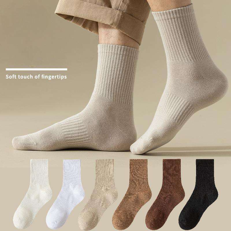 Wholesale Solid Color Cotton Crew Socks Anti Odor Soft Mens Socks for Autumn Sports Casual Wear