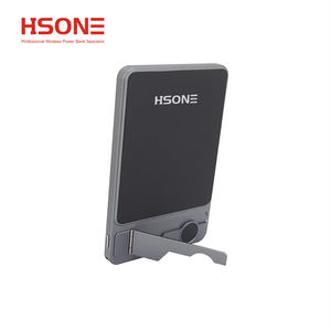 Batterie externe magnétique sans fil 15W/20W à charge rapide, corps en alliage d'aluminium, affichage numérique, support, trou pour cordon LF15 - Product Image 4