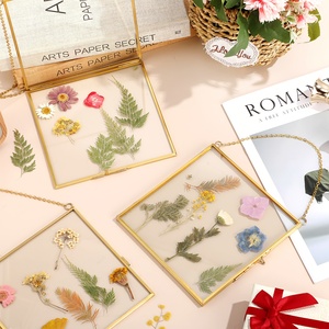 Cadre <span class=keywords><strong>photo</strong></span> suspendu carré en laiton et <span class=keywords><strong>verre</strong></span> DIY, double <span class=keywords><strong>verre</strong></span> <span class=keywords><strong>transparent</strong></span> pour projet d'artisanat en résine de fleurs pressées - Product Image 4