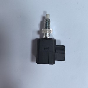 Interruptor de Luz de Freno RY3.604.017 para Changan Ruixing, Repuesto Automotriz - Product Image 3