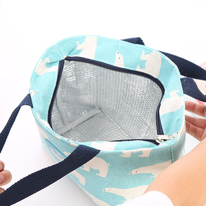 Sac à lunch isotherme portable de style nordique avec imprimé ours, poisson et flamant rose pour pique-nique en plein air - Product Image 3
