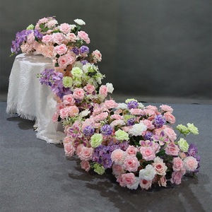 Chemin de table en roses artificielles pour la décoration de scène, de fête, de banquet ou comme centre de table - Product Image 3