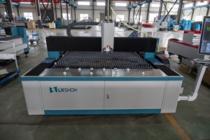 Machines de découpe laser CNC LX3015FA à prix raisonnable, 1000W, 1500W, 2000W, 3000W pour la découpe de métaux, machines industrielles LXSHOW - Product Image 4