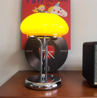 Lampe de bureau en verre en forme de champignon, style nordique Bauhaus rétro, du milieu du siècle, rechargeable, à intensité variable, base en métal chromé, lumière LED pour la décoration de la maison