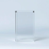 Étui de présentation personnalisé en acrylique transparent pour paquets de cartes TCG scellés, pour le rangement de cartes à collectionner et la présentation en magasin