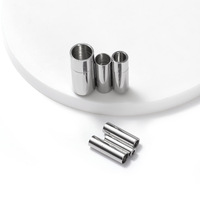 KAVNAR Bijoux de mode minimalistes de luxe léger en acier inoxydable poli avec fermoir cylindrique à poussoir, vente en gros