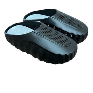 Nouvelles chaussures fermées pour hommes, à enfiler, respirantes, avec massage des pieds, pantoufles polyvalentes et tendance pour la plage - Product Image 5