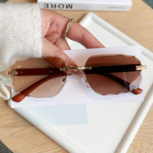 <b>Frameless</b> Color Changing Sunglasses Metal <b>Frame</b> Wood Grain Temples UV400 Unisex Street Style - Product Image 4
