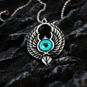 Collar con Colgante de Águila para Hombre en Acero Inoxidable con Incrustaciones de Piedras Preciosas Azules, Diseño Geométrico Asimétrico para Uso Diario - Product Image 4