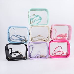 Sacs à bandoulière transparents en PVC pour femmes, avec fermeture éclair étanche, sacs à bandoulière portables pour l'automne et l'hiver - Product Image 1