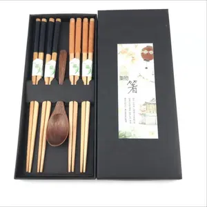 Eetstokjes Herbruikbare 4 Paar Bamboe Eetstokjes Set in Klassieke Stijl Chinese Doos Vaatwasmachinebestendig Chop Sticks