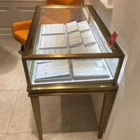 Vitrine de présentation de bijoux en métal et en verre personnalisable pour les cristaux, vitrine élégante pour comptoir
