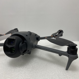 Mavic 4 Pro สำหรับการถ่ายภาพทางอากาศ - ชุดคลาสสิคมาสเตอร์พร้อมเลนส์ Hasselblad 4/3 เทเลโฟโต้ระยะกลาง โดรนควอดคอปเตอร์ VS Mavic 3 Pro - Product Image 4