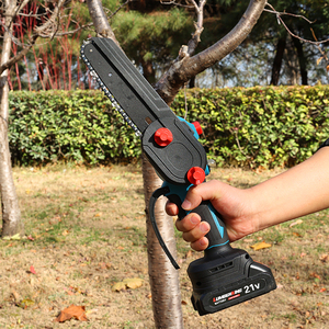 Motosierra Inalámbrica Ultraeficiente de 6 Pulgadas con Cabezal de Ángulo Ajustable y Sistema de Bomba de Aceite para Cortar Madera - Product Image 1