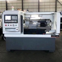 Tour CNC 2 axes, type gang, mini-machine de tournage horizontale à broche unique pour le traitement des métaux