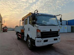 HOWO 4 portes, conduite à droite, <span class=keywords><strong>grue</strong></span> de 3 tonnes montée sur <span class=keywords><strong>camion</strong></span> cargo léger à 6 roues - Product Image 5