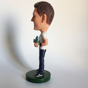 Muñecos Personalizados de Hombre Guapo, Muñecos de Resina de Estrellas Famosas, Regalos de Recuerdo - Product Image 4