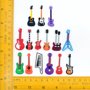 จี้รองเท้ารูปกีตาร์ร็อ<span class=keywords><strong>ค</strong></span>แอนด์โรล ของขวัญโปรโมชั่นสำหรับนักร้องร็อ<span class=keywords><strong>ค</strong></span> ของตกแต่งรองเท้ารูปกีตาร์ไฟฟ้า - Product Image 6