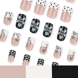 <span class=keywords><strong>Faux</strong></span> <span class=keywords><strong>Ongles</strong></span> Noirs et Blancs à Coller 24 Pièces – Qualité Supérieure, Prêts à Poser avec Motifs et Autocollants - Product Image 3