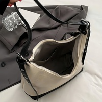 Tas Tangan Wanita Berkualitas Tinggi Model Buka-Tutup Dua Pegangan Bahan PU Desain Logo Kustom Bordir Rivet Tahan Air Merek TC