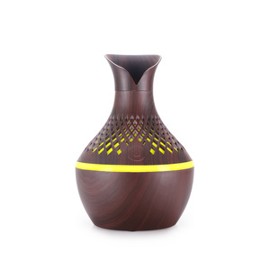 Diffuseur d'arômes Cactus YX061G 300 ml, humidificateur USB à grain de bois foncé avec lumière bleue pour usage domestique - Product Image 4