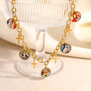 Collar de la Virgen María con Colgante de Cruz Chapado en Oro de 18k, Joyería Religiosa para Festivales y Celebraciones - Product Image 3