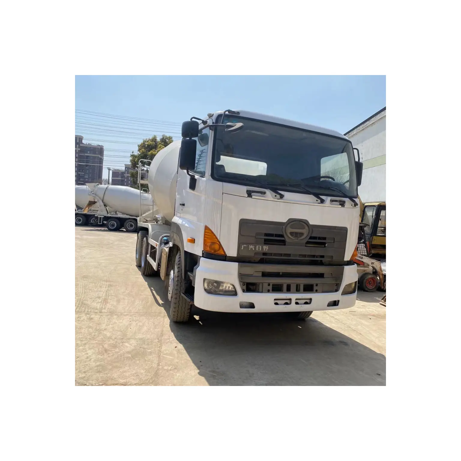 Japonya HINO Shanghai hay'da satılık çimento mikser kamyonu kullanılmış beton kamyonu