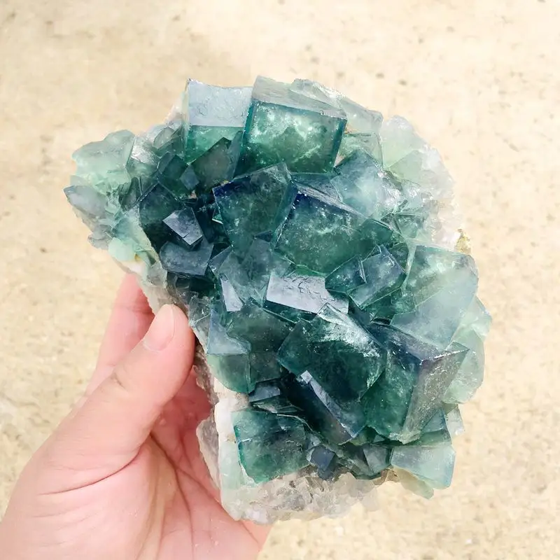 Commercio all'ingrosso grezza naturale pietra di quarzo campioni di minerali di guarigione di cristallo grezzo verde Fluorite cluster