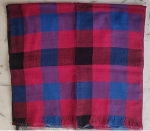 Bufanda árabe de estilo étnico Diseño único de lona viscosa para uso durante todo el año para las estaciones de verano e invierno - Product Image 1