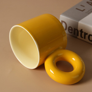 Caneca de Cerâmica DingyueCreative com Alça em Formato de Anel, Disponível em Várias Cores, Caneca de Café Estilosa, Caneca de Leite Fofa para Casa - Product Image 5