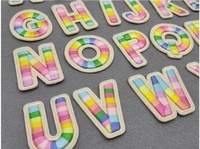 Patch brodé personnalisé écologique de 6 cm, alphabet anglais arc-en-ciel, autocollant 3M Ventralex, design de lettres 3D, cœur, fleur