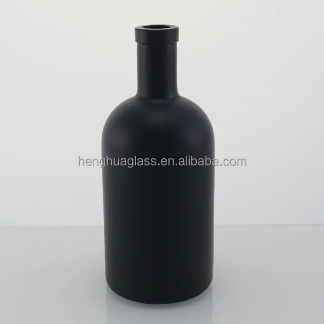 Style nordique mat noir 700ml bouteille en verre d'alcool bouteille d'esprit 500ml vodka gin liqueur rhum bouteilles conteneur avec liège noir