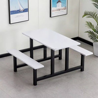 Ensemble table et chaises de salle à manger rétro pour cantine de personnel, éco-responsable, durable, facile à nettoyer, pour étudiants et cafétéria scolaire