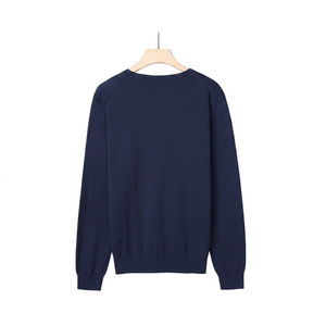 Pull-over col V pour homme, qualité supérieure, en coton 100 % GOTS respirant, à manches longues, tricoté, vente en gros - Product Image 2
