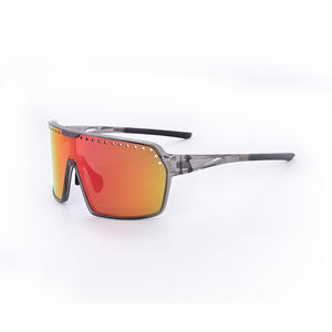 <span class=keywords><strong>Gafas</strong></span> deportivas <span class=keywords><strong>Gafas</strong></span> de ciclismo a prueba de viento Venta al por mayor <span class=keywords><strong>Gafas</strong></span> de sol polarizadas deportivas Uv400 <span class=keywords><strong>Gafas</strong></span> de bicicleta de montaña - Product Image 1