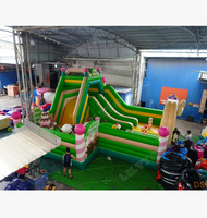 Château gonflable commercial d'extérieur sur le thème des desserts, avec toboggan, pour enfants