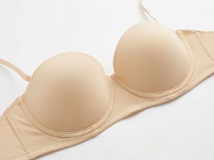 Modèles fins de haute qualité Type froncé avec anneau en acier soutien-gorge femme antidérapant Invisible Anti-marche <span class=keywords><strong>poitrine</strong></span> enveloppée - Product Image 2