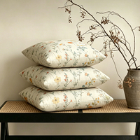 Housse de coussin vintage à imprimé fleurs sauvages et papillons, taie d'oreiller carrée décorative moderne pour canapé, salon